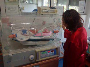 бебе в кузвьоз болница Света Анна