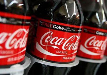 "Кока-кола" сменя съставка под натиска на потребители