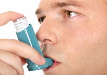 Как да използваме правилно инхалатор за астма