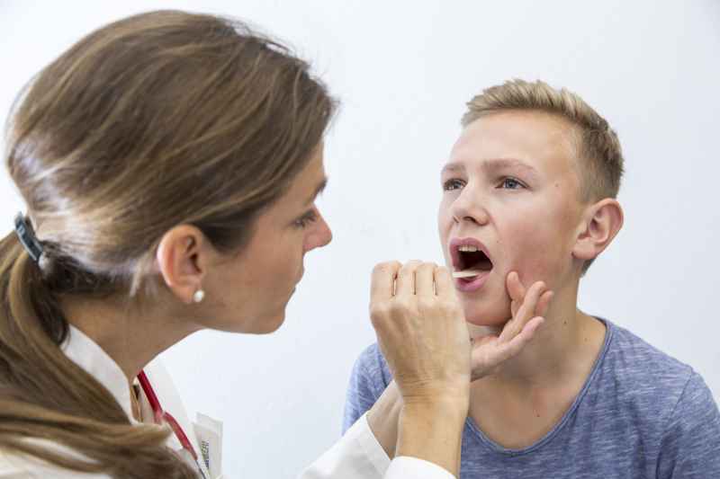 Болки в гърлото при деца – фарингит, тонзилит или ангина?