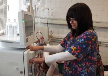 12 нови апарата за диализа в Бургас