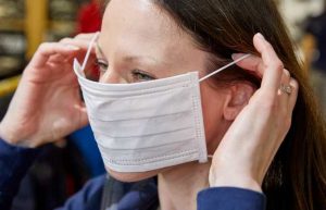 маската предпазва от заразяване с вируси